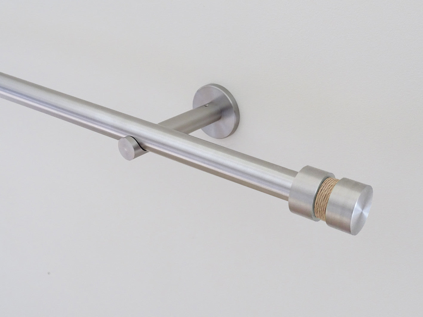 19mm diameter stainless steel metal curtain pole set with oat twine groove finials
