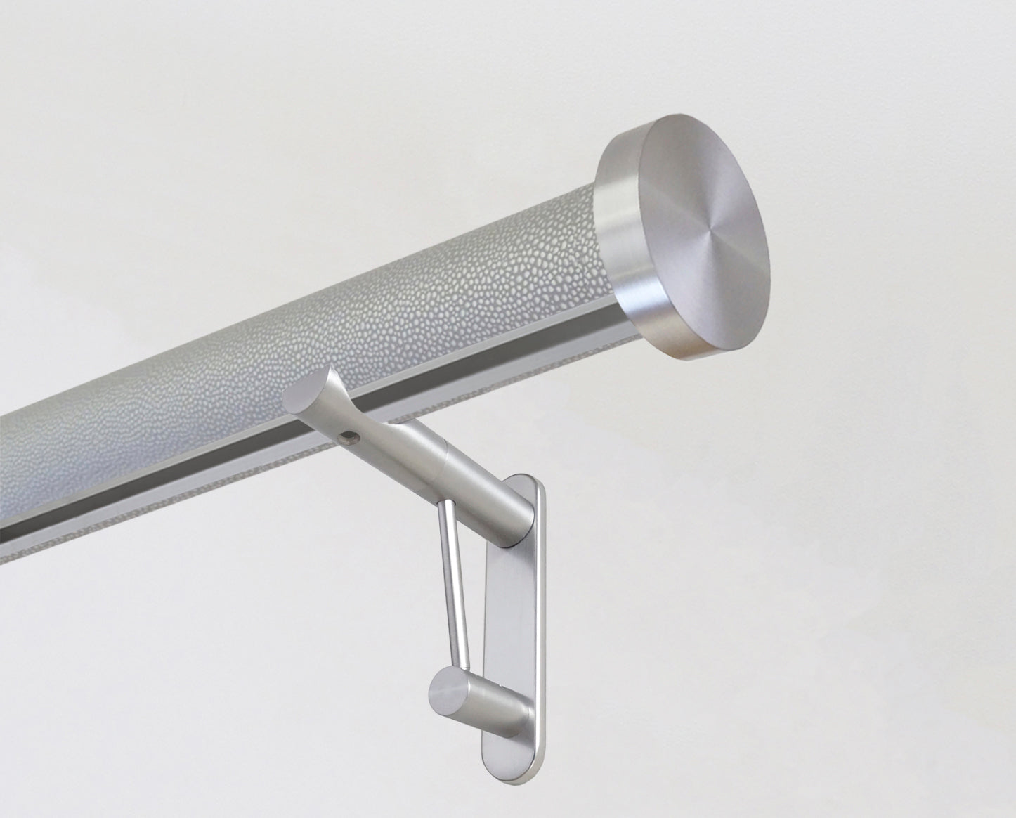 50mm diameter wrapped and tracked pebble pole with steel mini disc finials